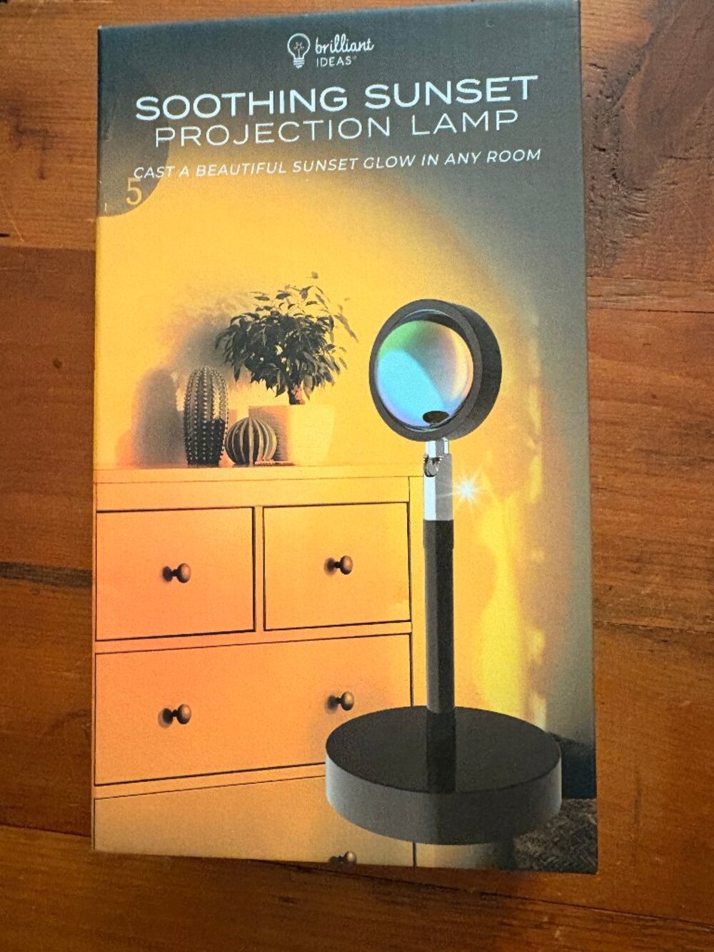UO SOOTHING SUNSET PROJECTION LAMP RING LIGHT, GOLDEN HR LIGHT NWT